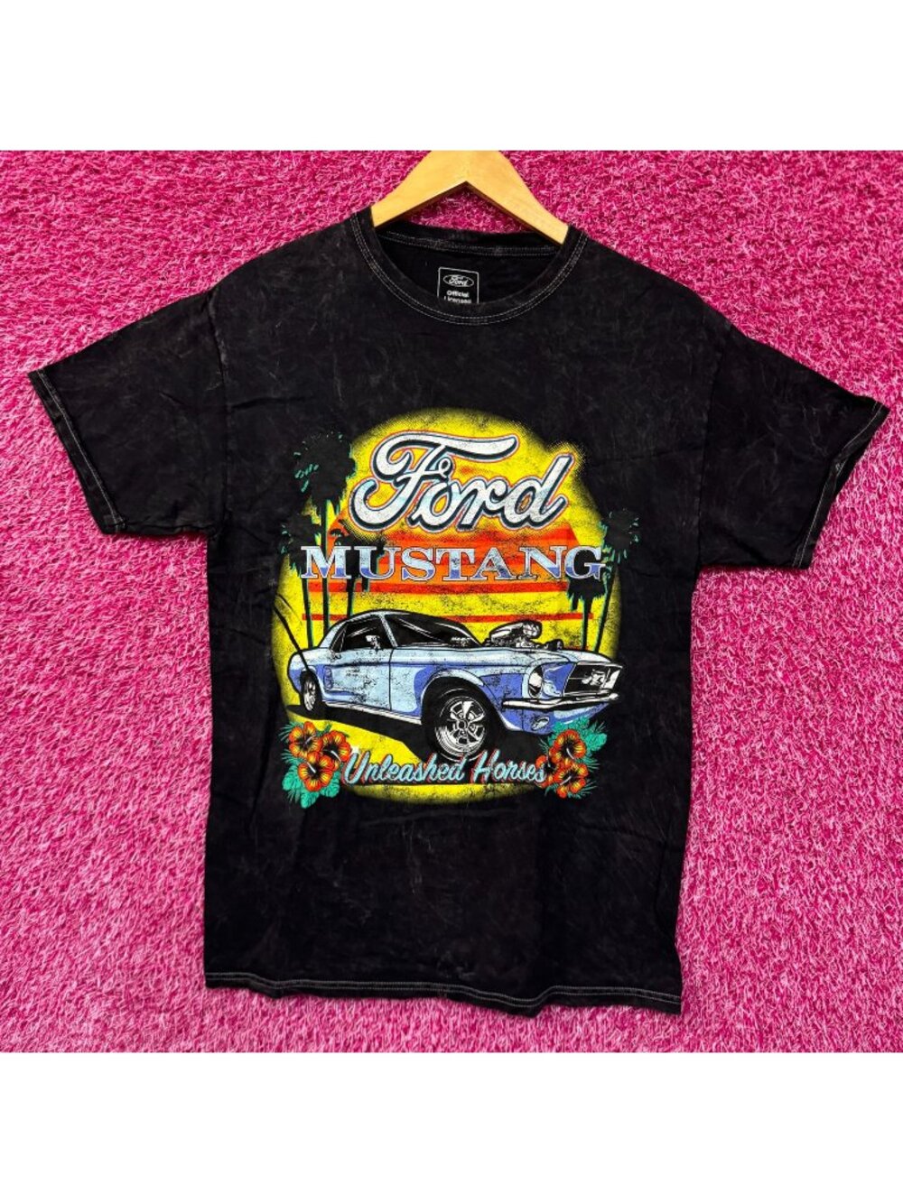 Ford Mustang Unleashed Horses Tropical Sunset Promo Tee M